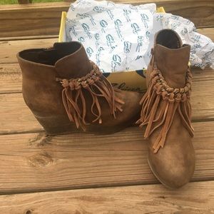 Sbicca fringe ankle booties